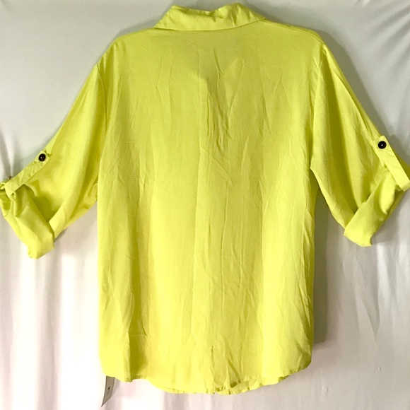 Women’s Yellow Button Down Pocket Blouse - XL - Picture 7 of 10